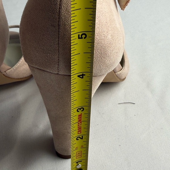 Anne Klein Akhenrika Blush Peep Toe Heels Size 8 - Picture 16 of 16